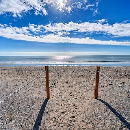 Oak Island Beachfront Condo With Community Pool Exterior foto