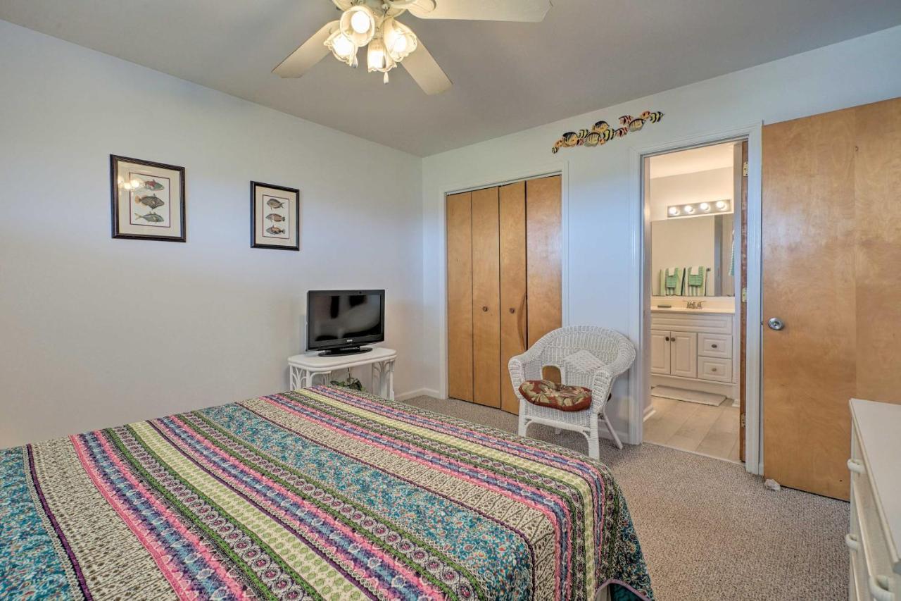 Oak Island Beachfront Condo With Community Pool Exterior foto