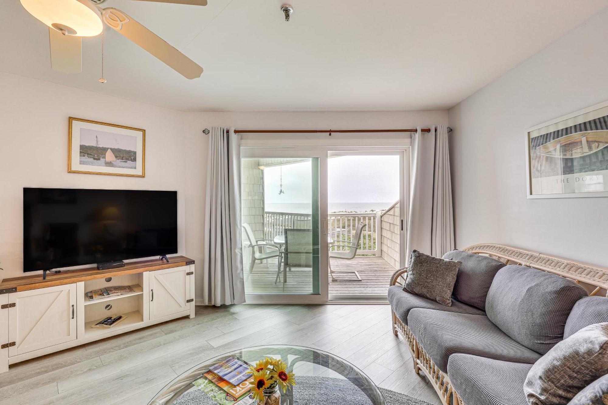 Oak Island Beachfront Condo With Community Pool Exterior foto